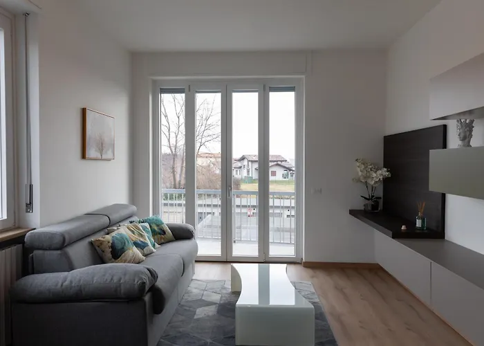 Apartmán Elegant Biella, Near Hospital ! *